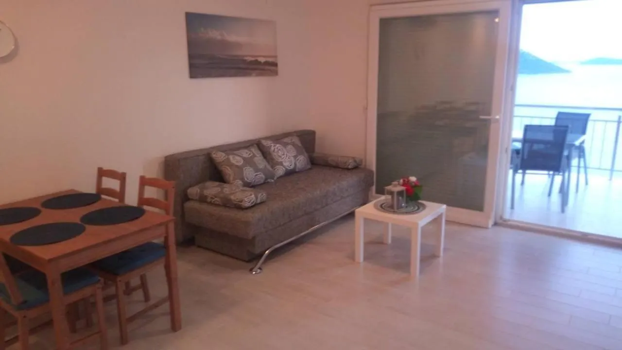 La Mer Drage Apartment