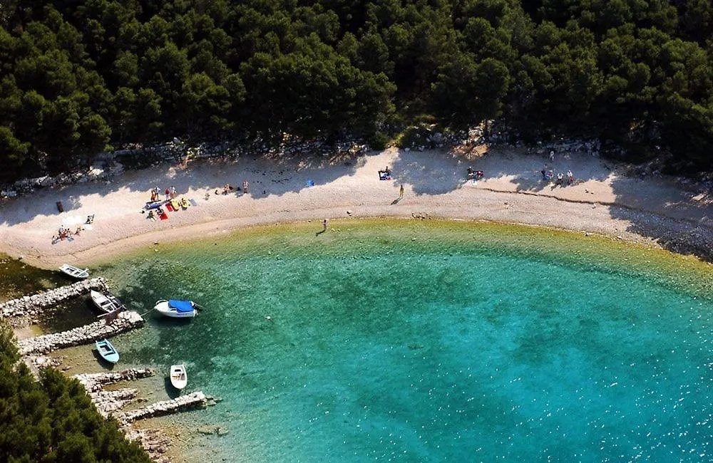 Apartment La Mer Drage Croatia