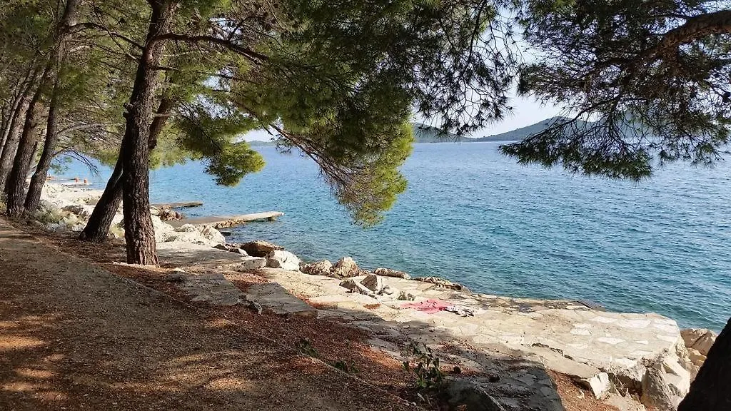 La Mer Drage 0*,